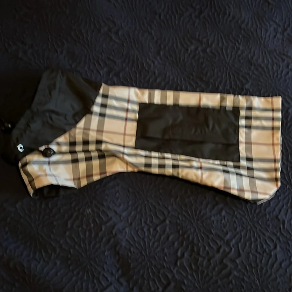 NWOT Authentic Burberry ring dog coat